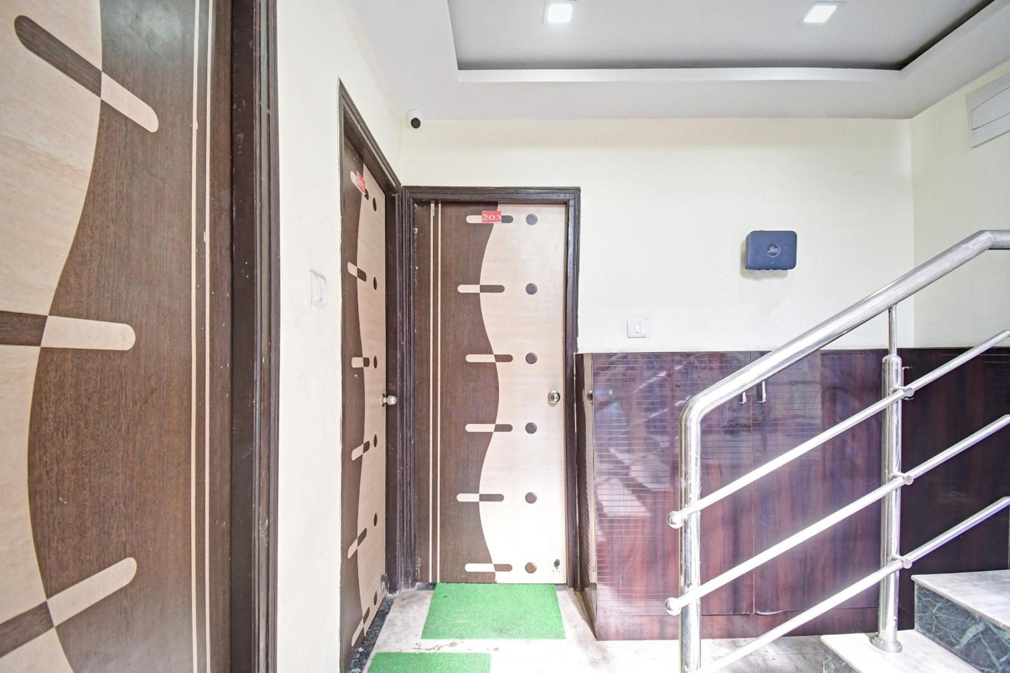 Hotel O New Aamaze Inn Near Acropolis Mall Calcutta Exteriör bild
